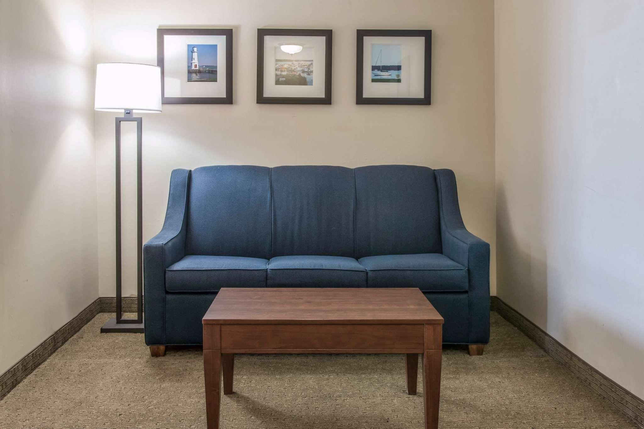 Comfort Suites Wixom Bagian luar foto