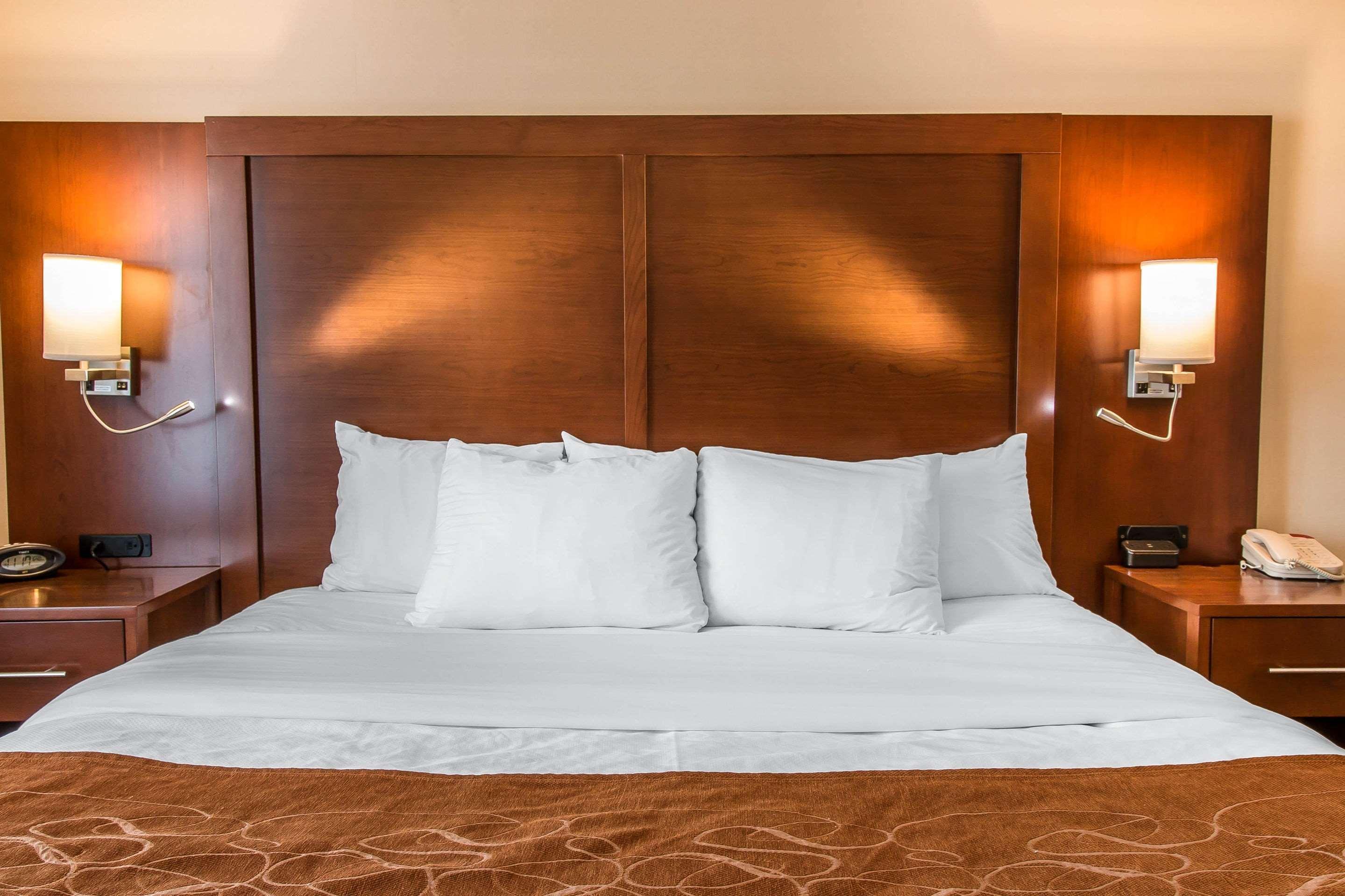 Comfort Suites Wixom Bagian luar foto