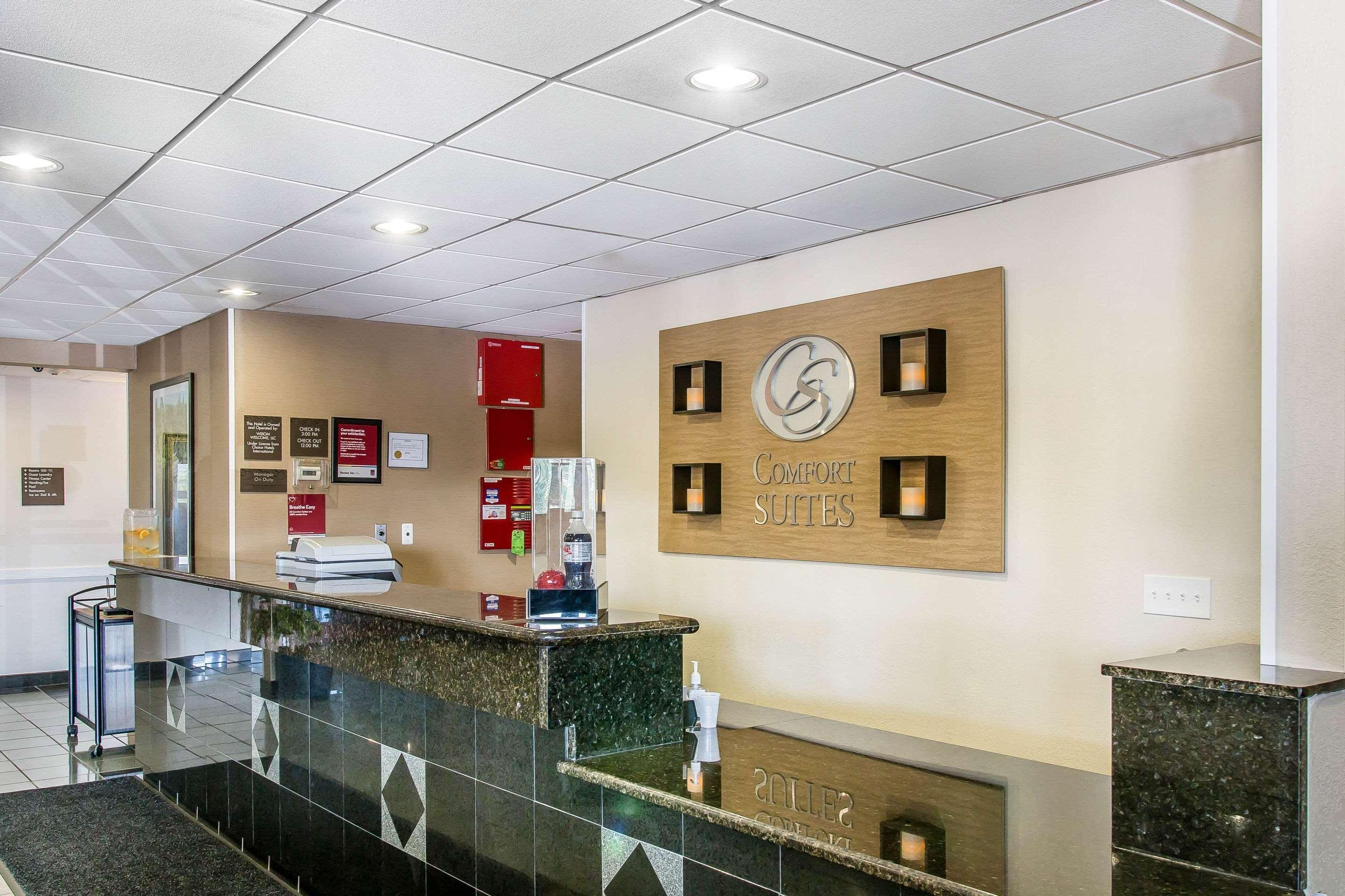 Comfort Suites Wixom Bagian luar foto