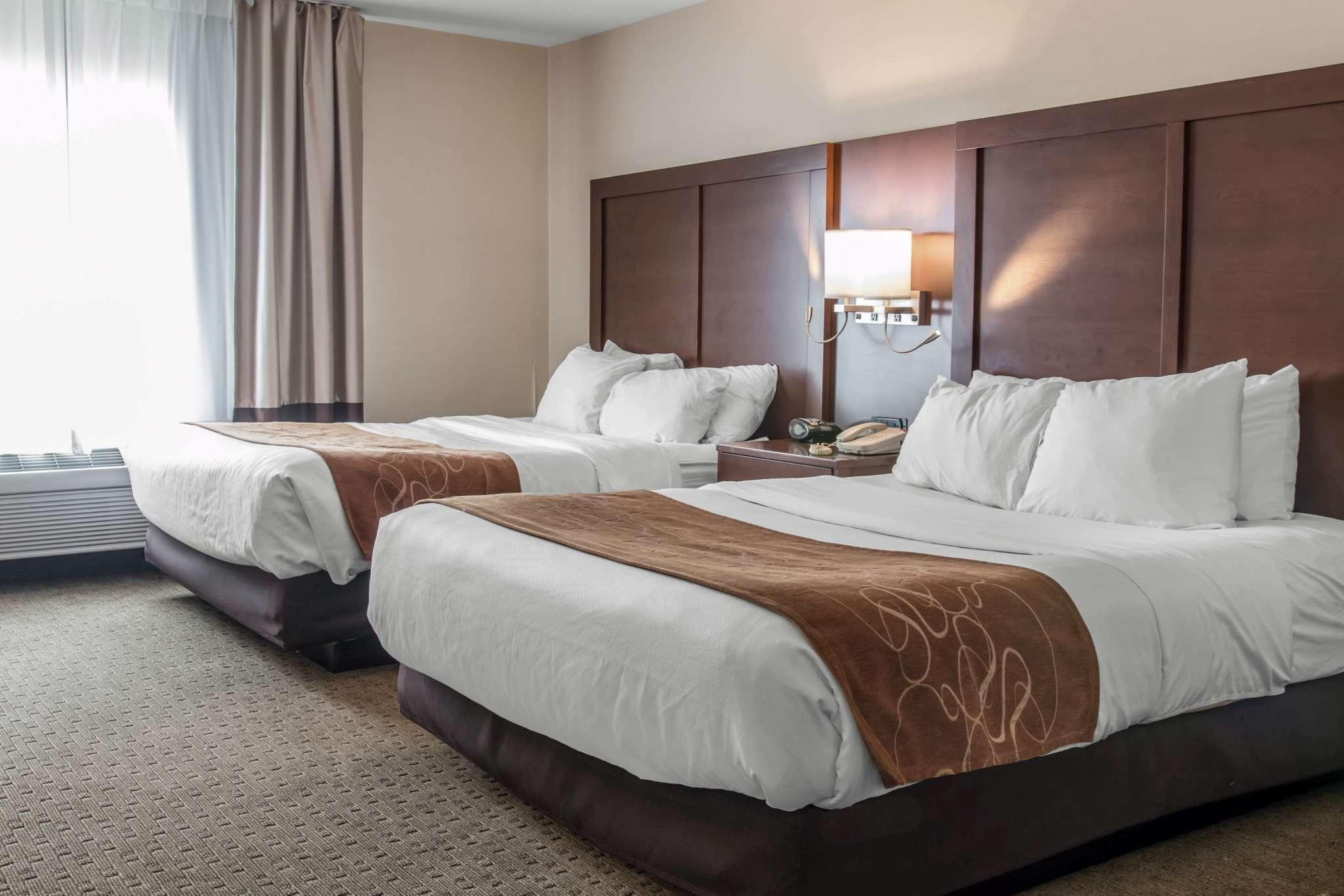 Comfort Suites Wixom Bagian luar foto