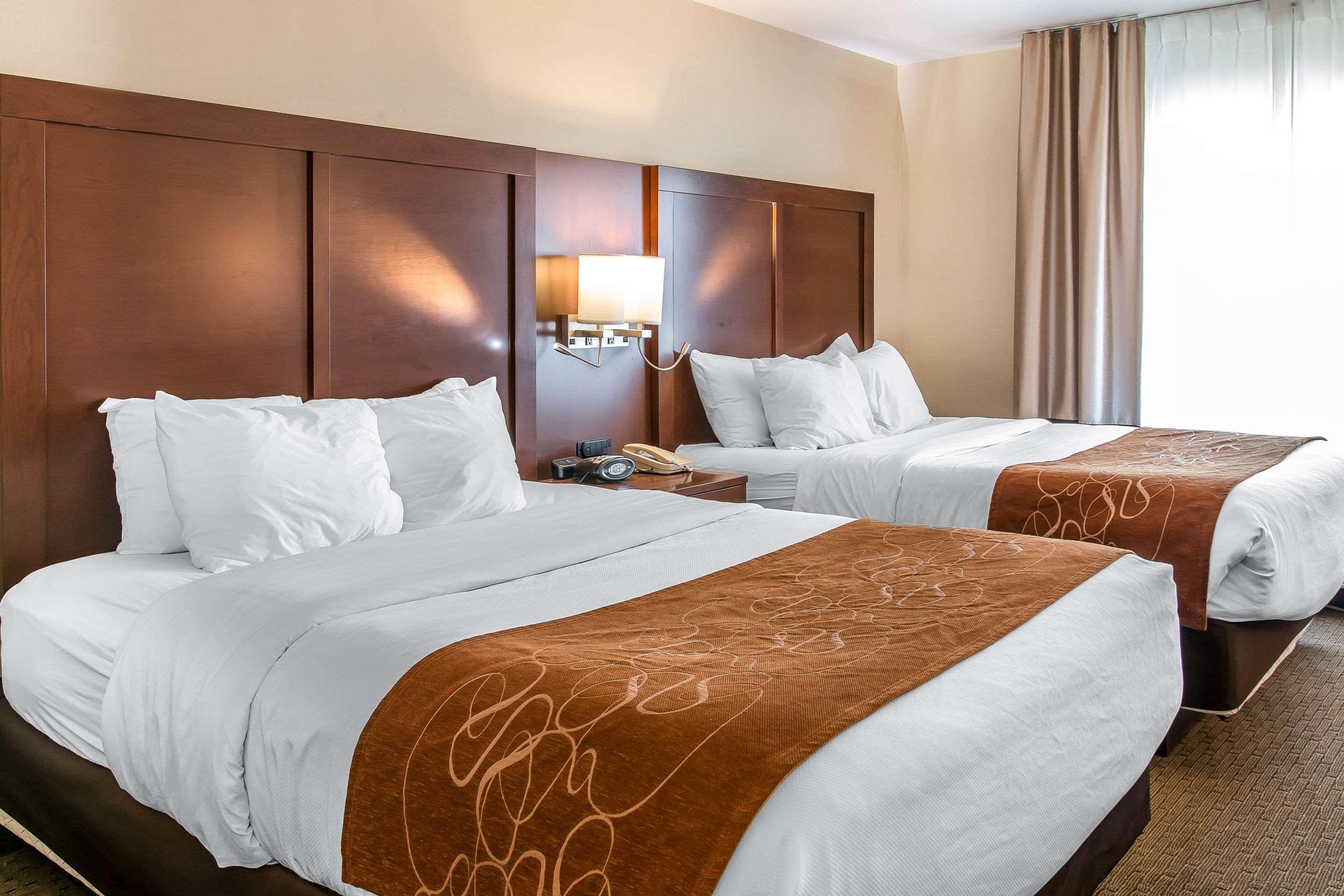 Comfort Suites Wixom Bagian luar foto