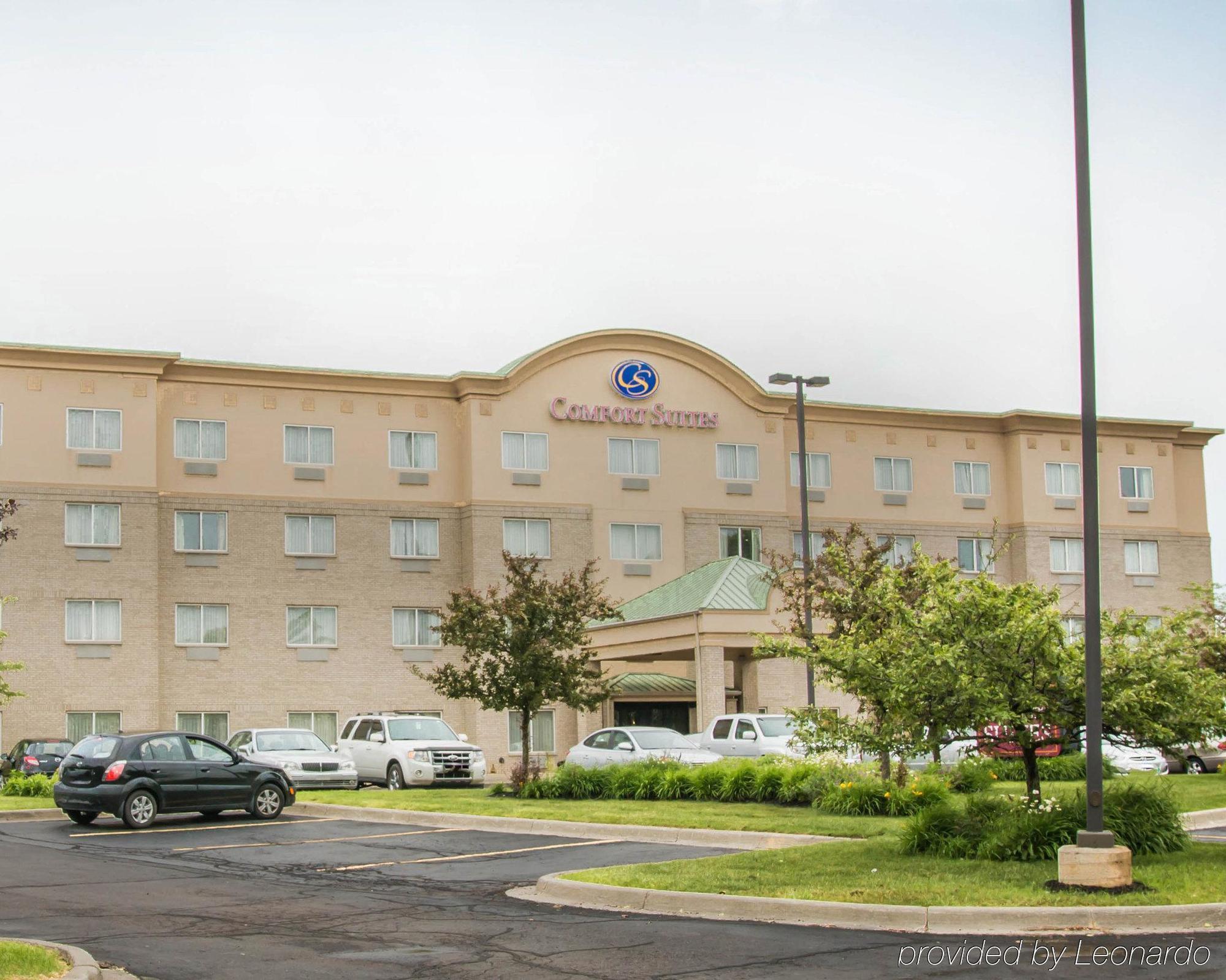 Comfort Suites Wixom Bagian luar foto