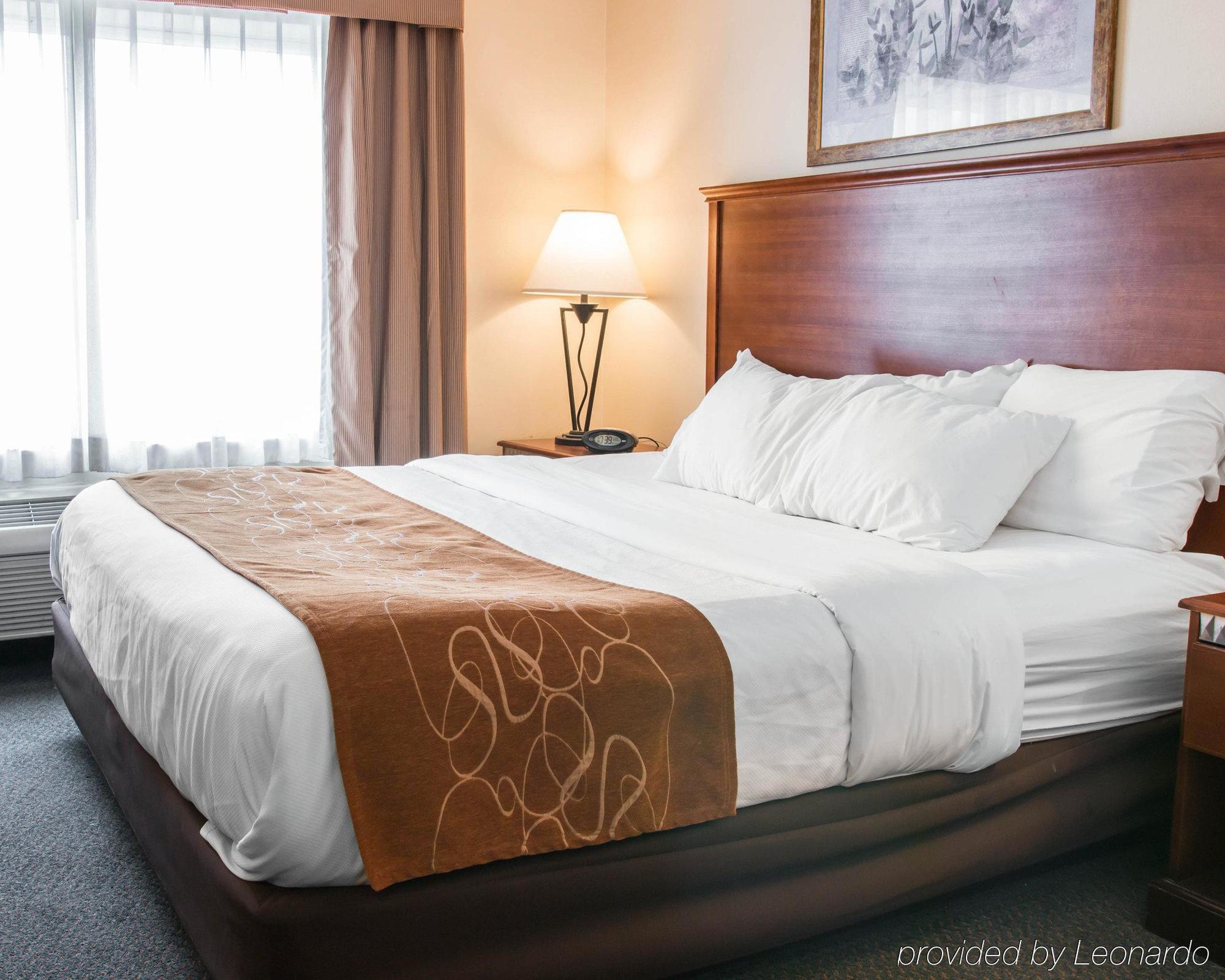 Comfort Suites Wixom Bagian luar foto