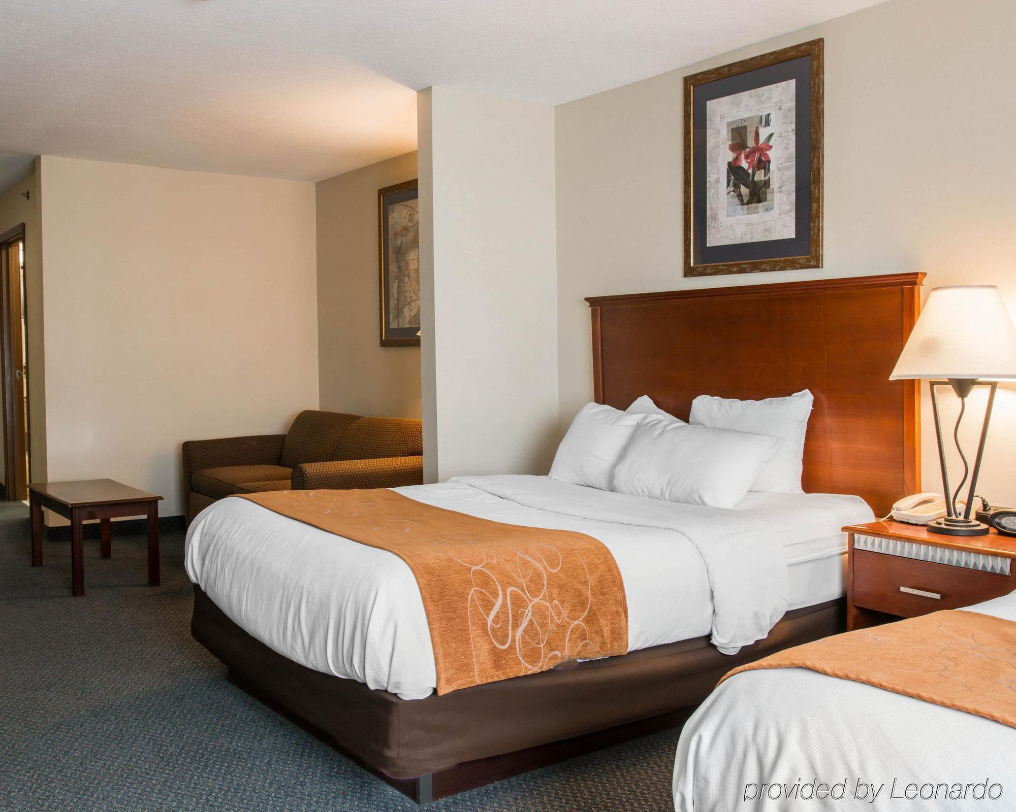 Comfort Suites Wixom Bagian luar foto