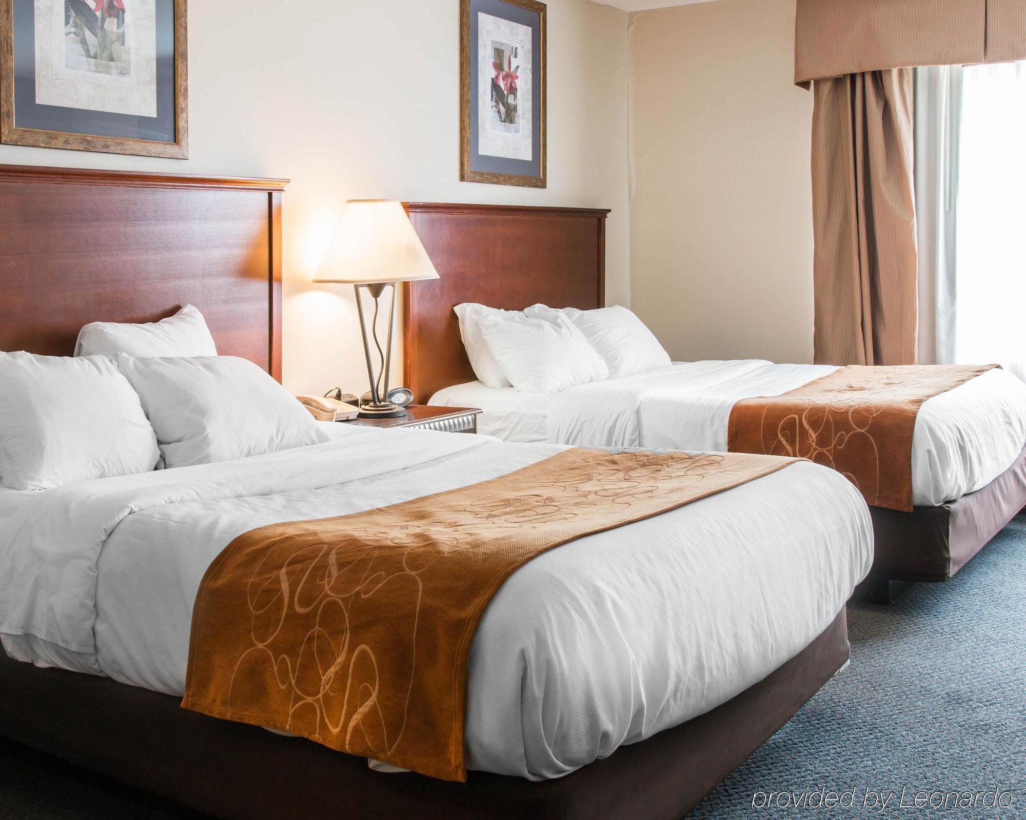 Comfort Suites Wixom Bagian luar foto