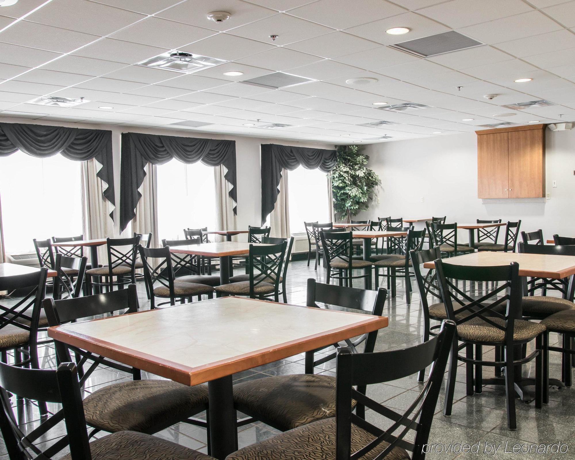 Comfort Suites Wixom Bagian luar foto